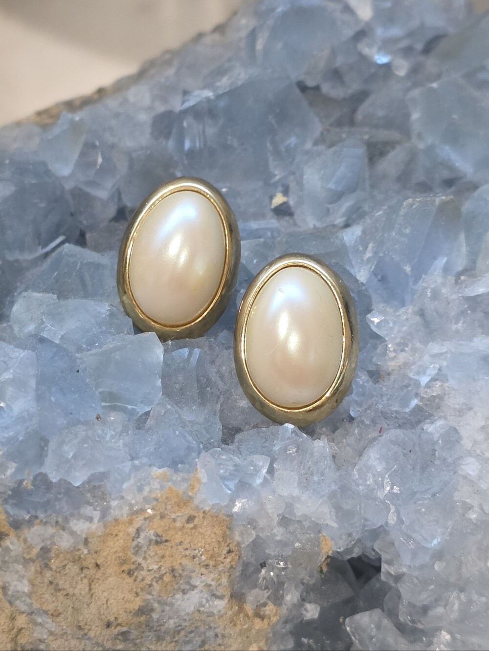 Vintage Signed Richelieu Gold & Oval Faux Pearl Classic Executive Earrings